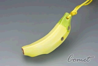 四孔陶笛 香蕉造型 (ZK0-7) 內附簡易指法表 【4孔陶笛】